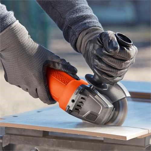 Аголна Брусилка 750W 115mm Black+Decker BEG110